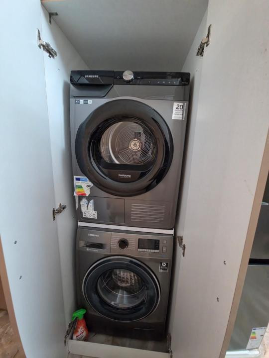 Tomis Nord Cambrige School apartament 4 camere renovat integral loc parcare