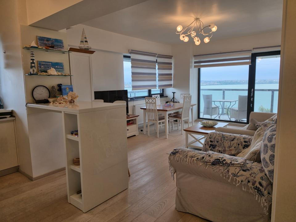 Mamaia Central apartament 2 camere vedere mare si lac