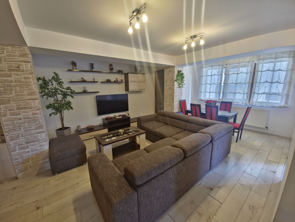 Compozitorilor apartament 3 camere Decomandat suprafata totala de 114 mp