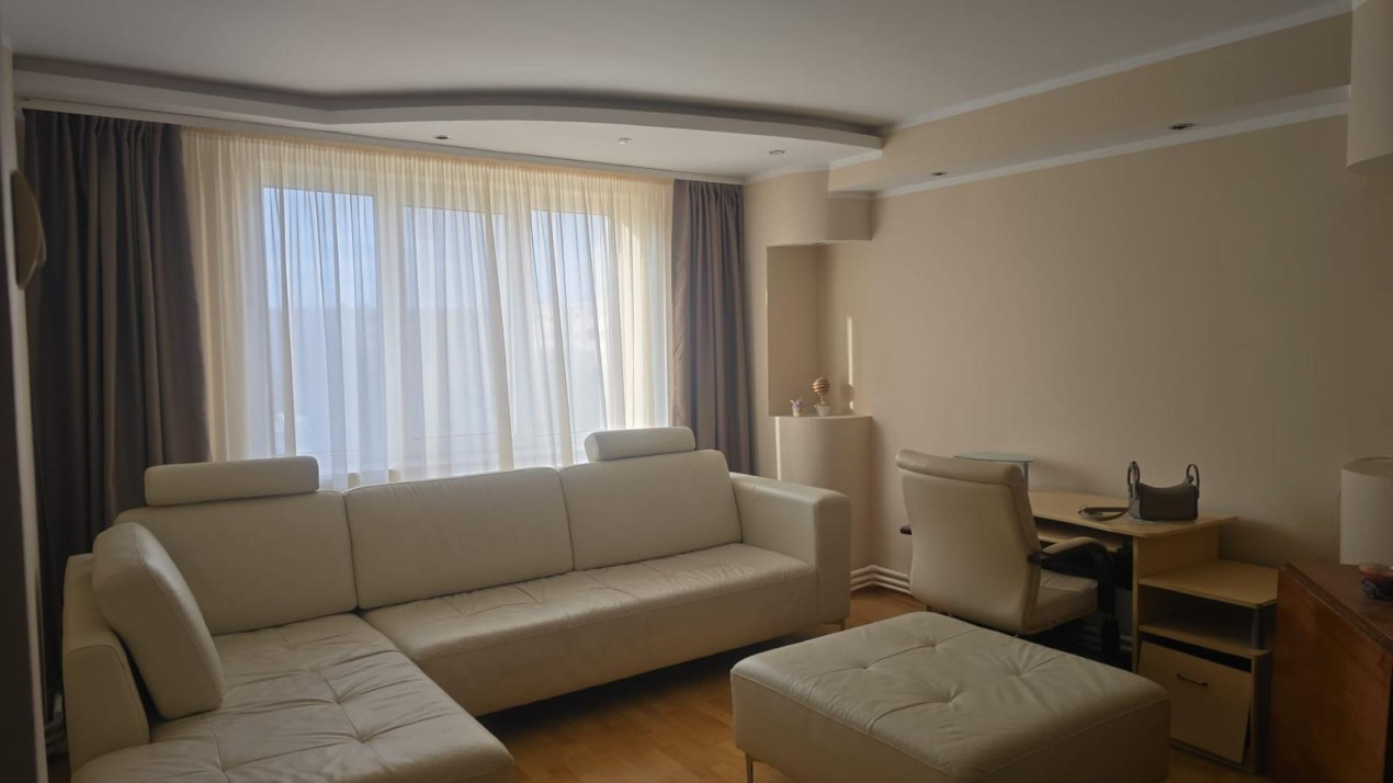 Gara aparatament 3 camere decomandat