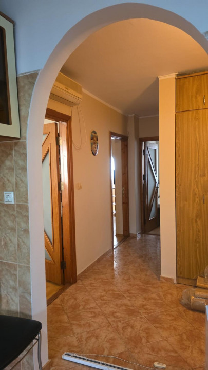 Gara aparatament 3 camere decomandat