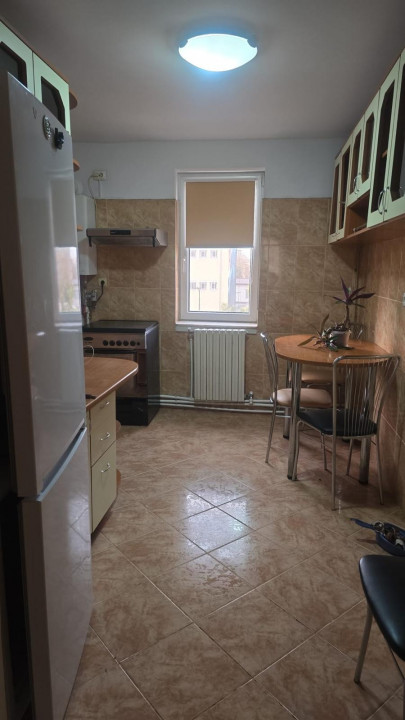 Gara aparatament 3 camere decomandat