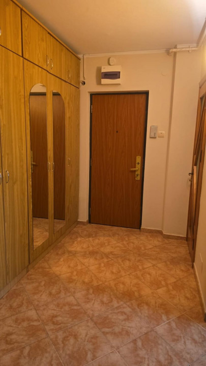 Gara aparatament 3 camere decomandat