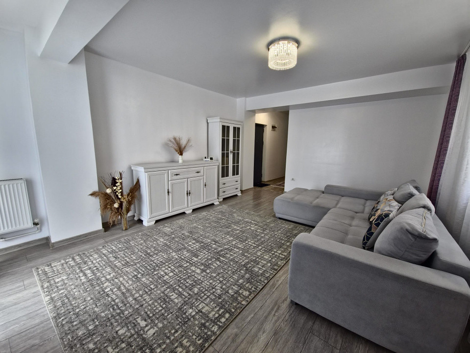 Tomis Plus apartament 2 camere decomandat cu lift si loc de parcare