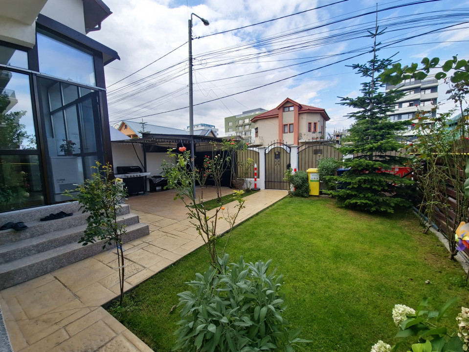 Mamia Nord Vila moderna  4 camere gradina si foisor