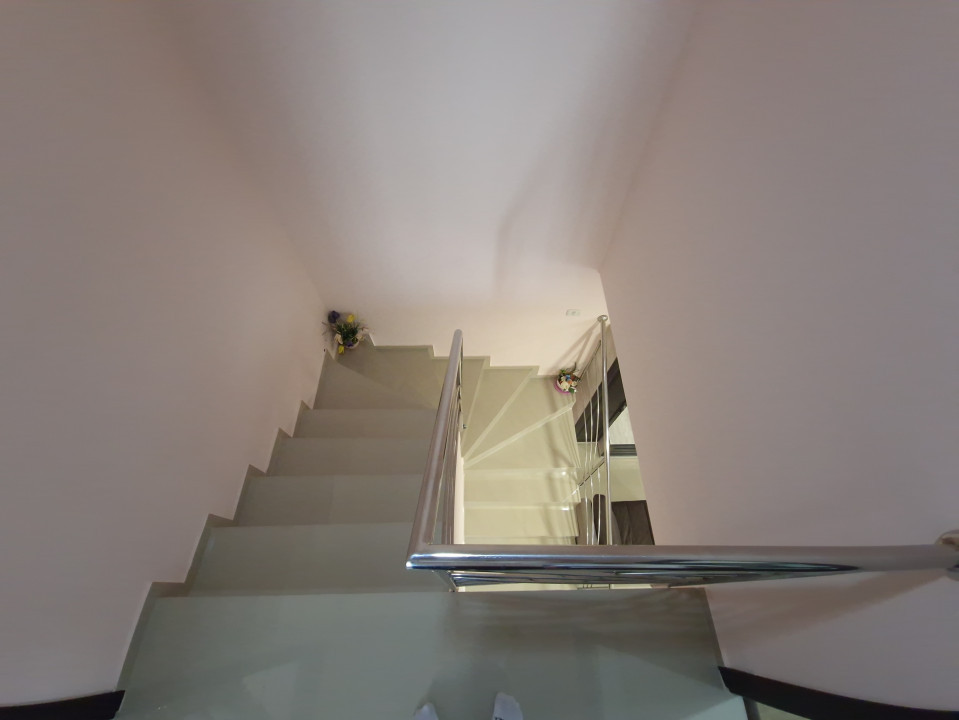 Mamia Nord Vila moderna  4 camere gradina si foisor