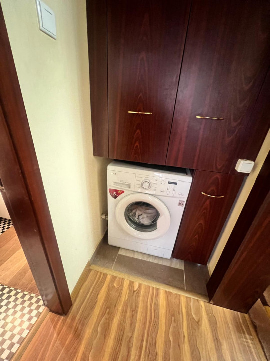 Tomis Nord zona restaurant Rustic apartament 4 camere semidecomandat termen lung