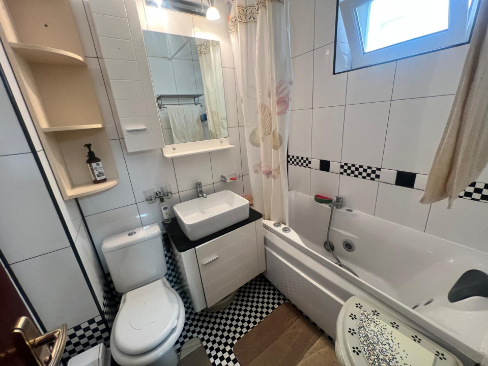 Tomis Nord zona restaurant Rustic apartament 4 camere semidecomandat termen lung