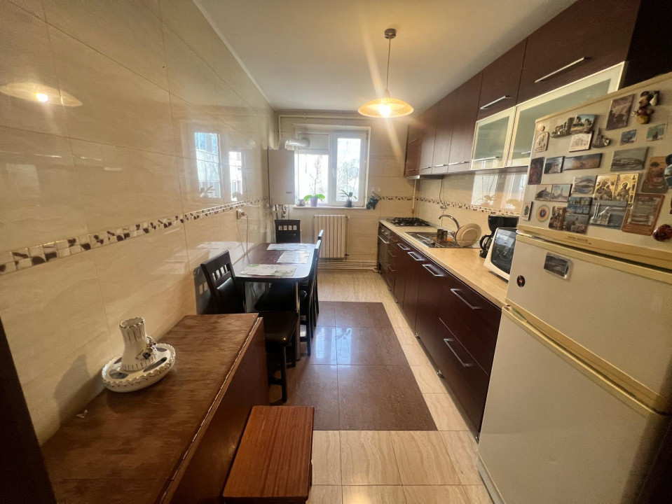 Tomis Nord zona restaurant Rustic apartament 4 camere semidecomandat termen lung