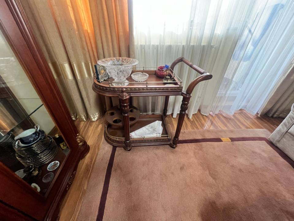 Tomis Nord zona restaurant Rustic apartament 4 camere semidecomandat termen lung