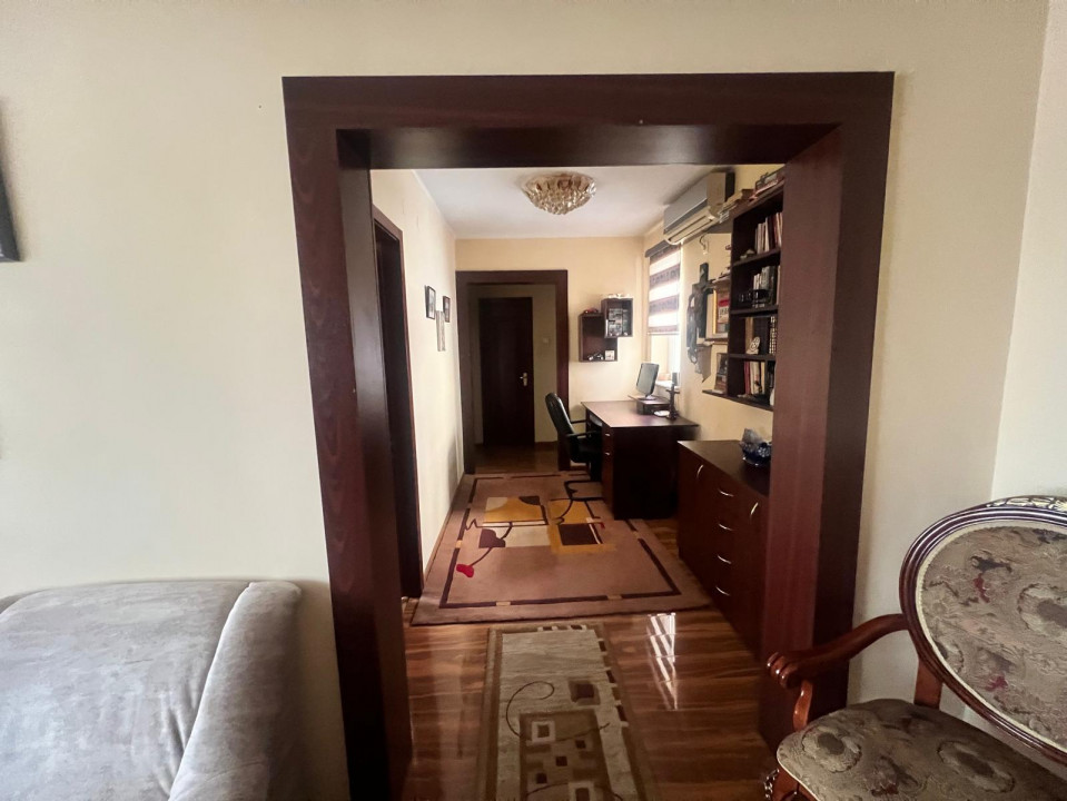 Tomis Nord zona restaurant Rustic apartament 4 camere semidecomandat termen lung