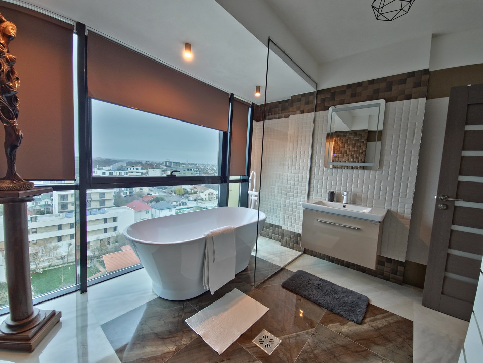 Mamaia Nord Penthouse 3 camere terasa 64 mp vedere panoramica lac si mare