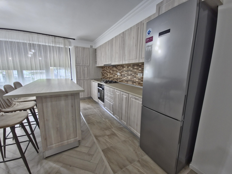 Mamaia Central 3 camere spatios Termen lung