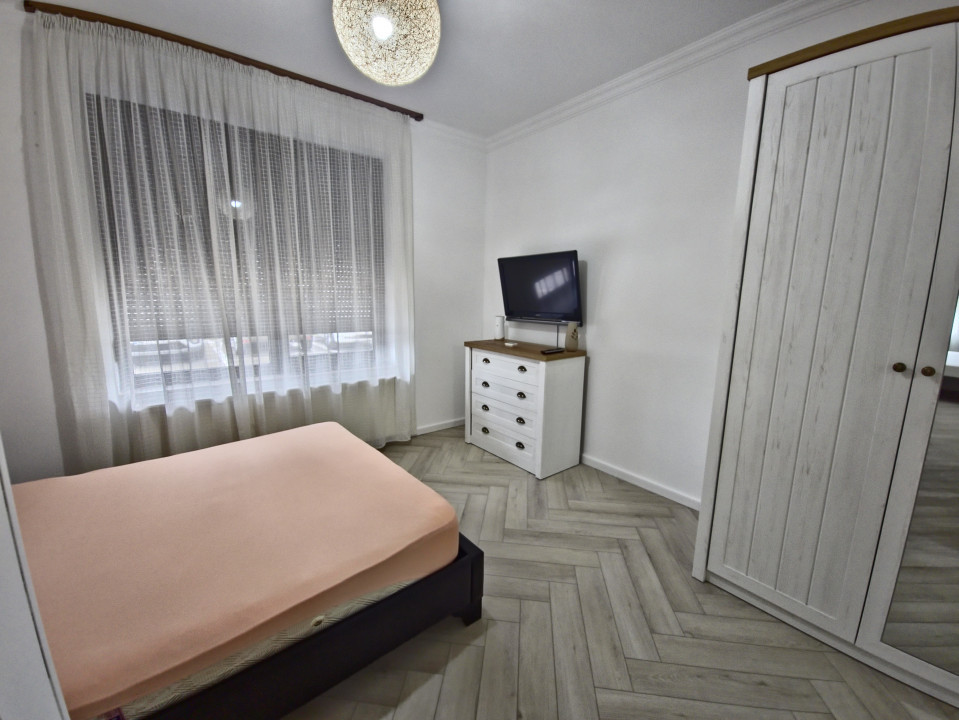 Mamaia Central 3 camere spatios Termen lung