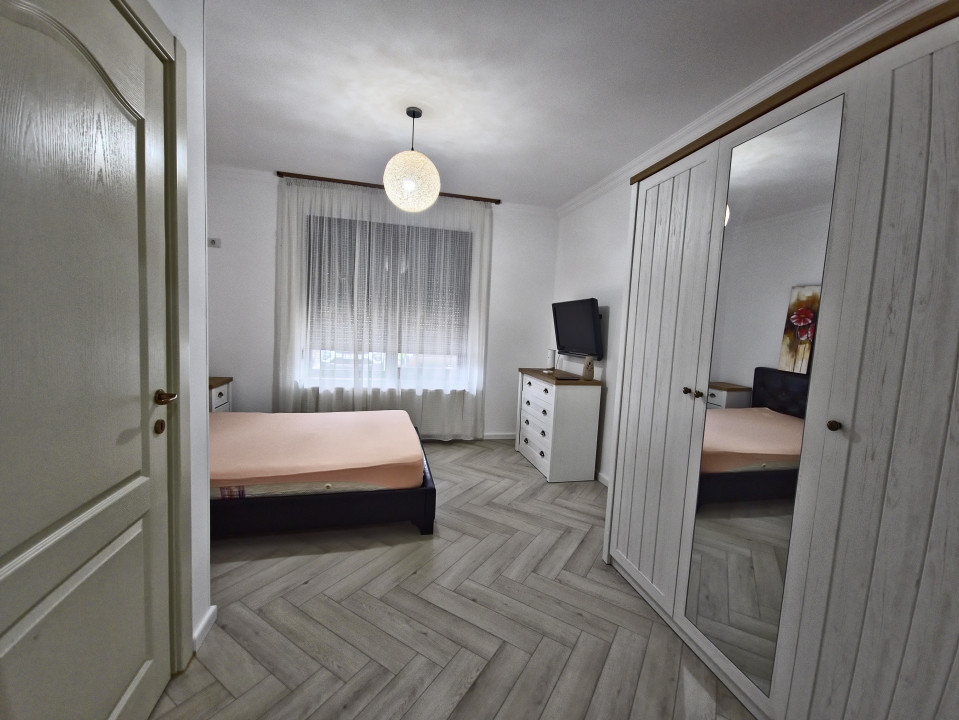 Mamaia Central 3 camere spatios Termen lung