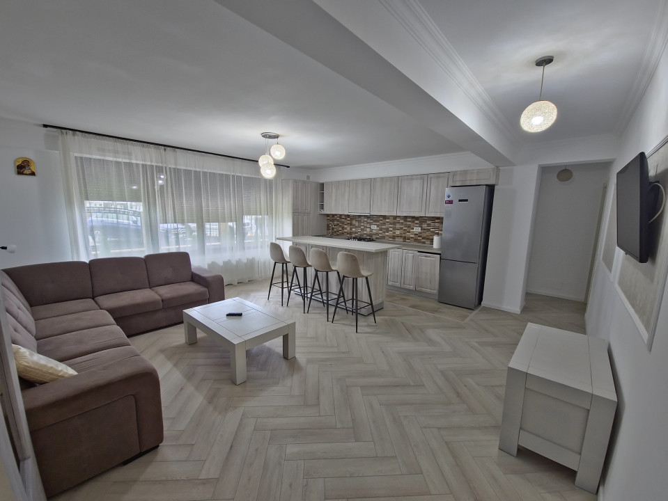 Mamaia Central 3 camere spatios Termen lung