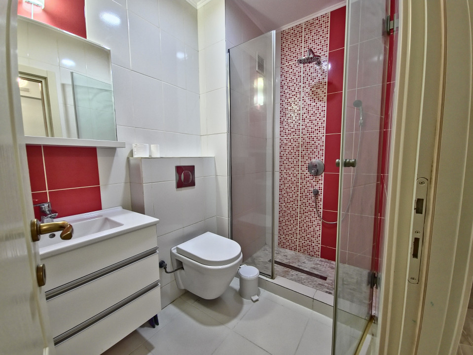 Mamaia Central 3 camere spatios Termen lung