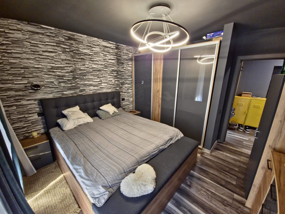 Compozitorilor apartament  2 camere primitoare,decomandat, cu loc de parcare