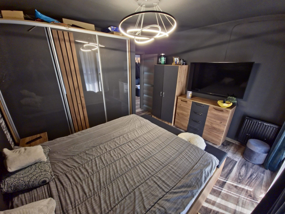 Compozitorilor apartament  2 camere primitoare,decomandat, cu loc de parcare