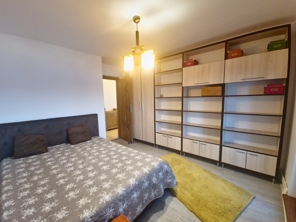 Vedere la mare Faleza Nord 3 camere loc de parcare termen lung disponibil cu 1 