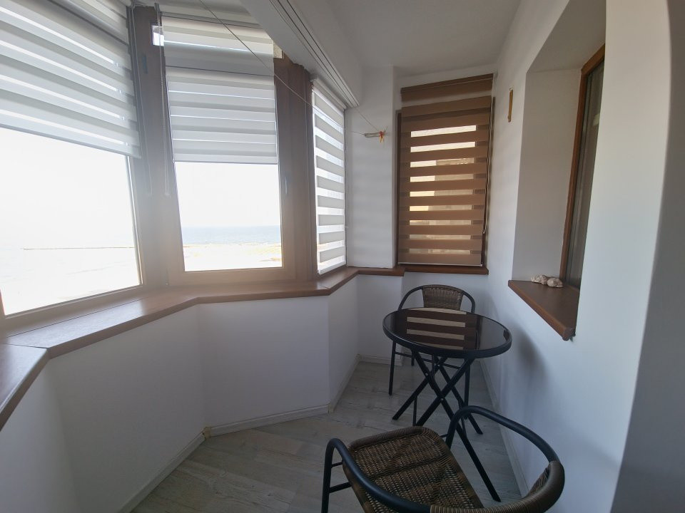Vedere la mare Faleza Nord 3 camere loc de parcare termen lung disponibil cu 1 