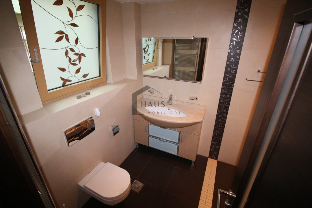 Apartament 3 camere 2 bai lux parcare subterana termen lung zona KM 5