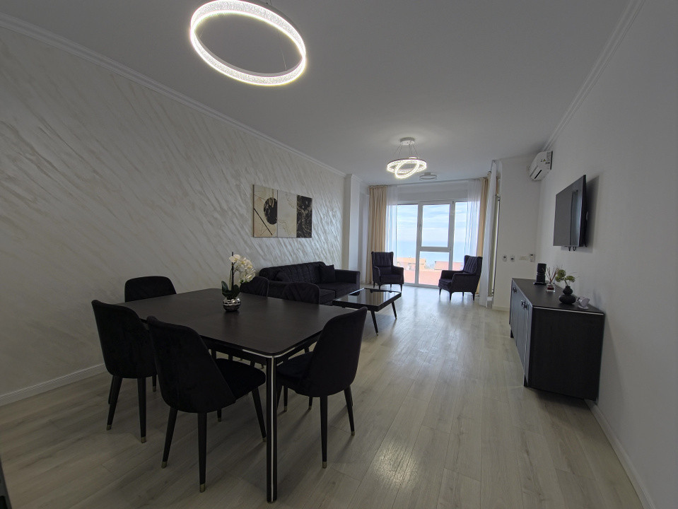 FALEZA NORD 4 CAMERE VEDERE LA MARE TERMEN LUNG MOBILAT UTILAT LUX 