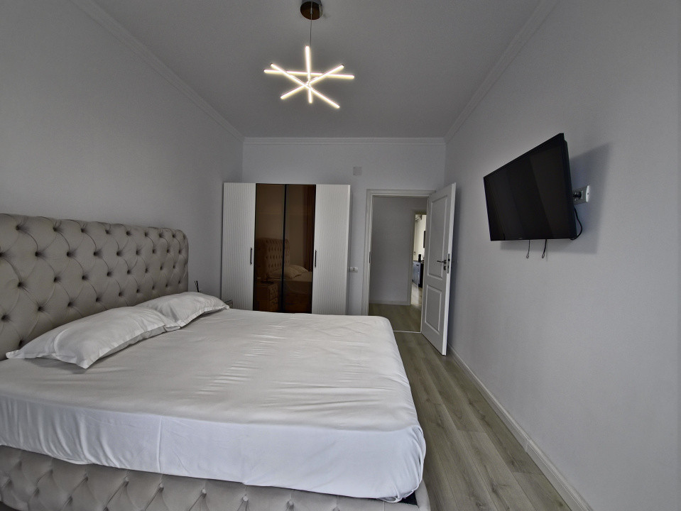 FALEZA NORD 4 CAMERE VEDERE LA MARE TERMEN LUNG MOBILAT UTILAT LUX 