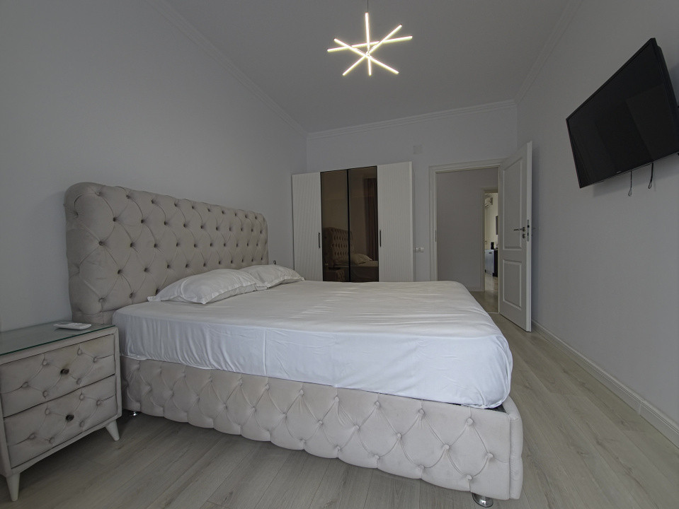 FALEZA NORD 4 CAMERE VEDERE LA MARE TERMEN LUNG MOBILAT UTILAT LUX 