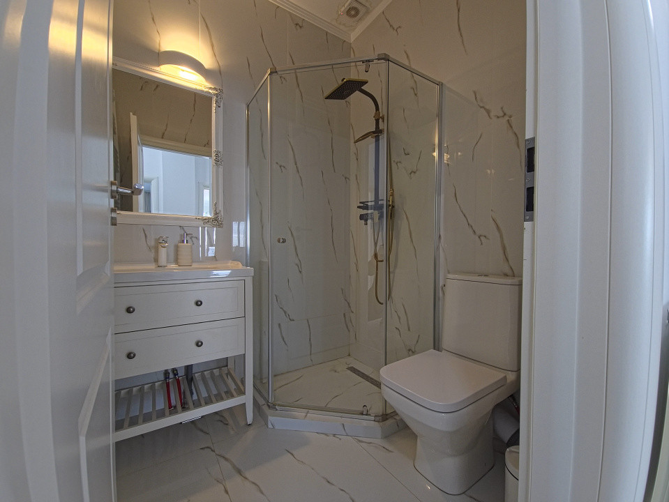 FALEZA NORD 4 CAMERE VEDERE LA MARE TERMEN LUNG MOBILAT UTILAT LUX 