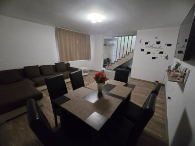 Mamaia Nord casa cocheta, se accepta si schimb auto