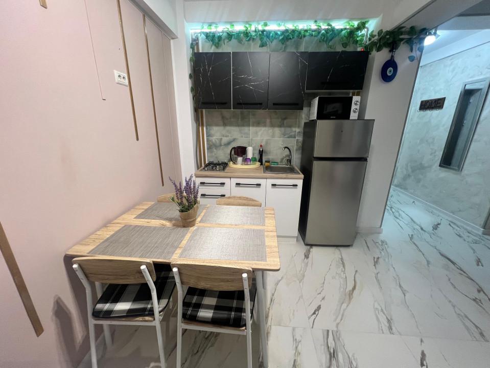 Mamaia Nord Studio 2 camere renovat, 50 m de mare