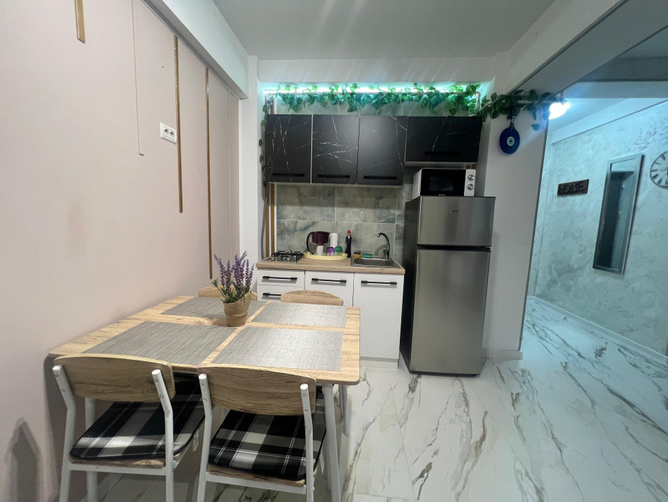 Mamaia Nord Studio 2 camere renovat, 50 m de mare