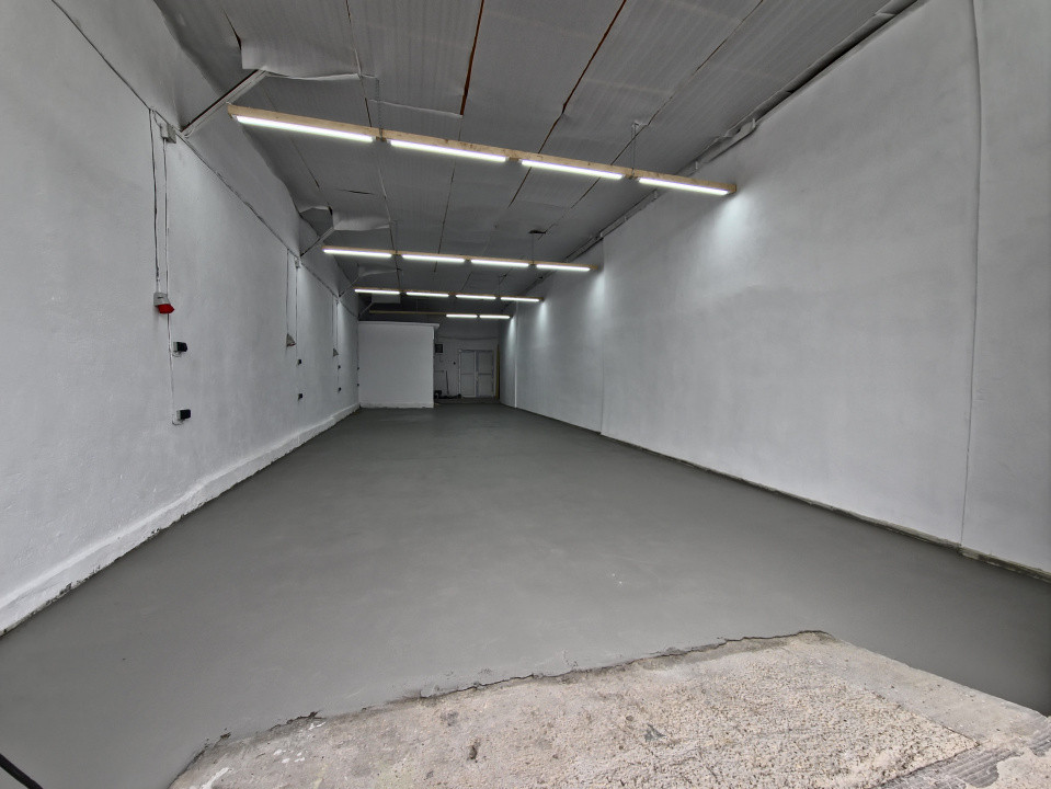 Hala 145 mp si spatiu de birouri Interioară 3 nr 1 2 intrări renovată