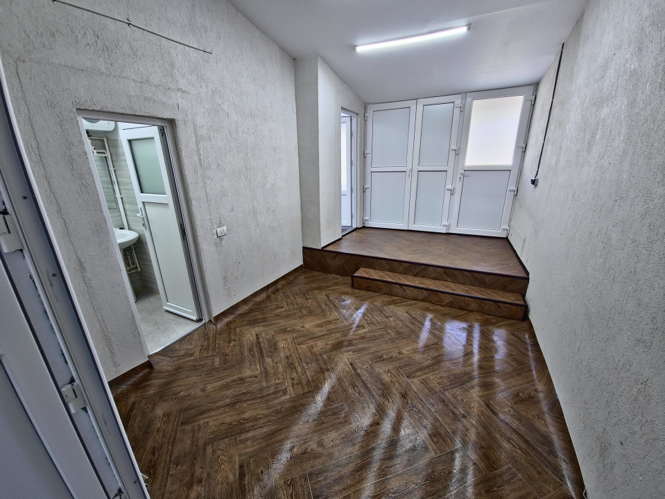 Hala 145 mp si spatiu de birouri Interioară 3 nr 1 2 intrări renovată