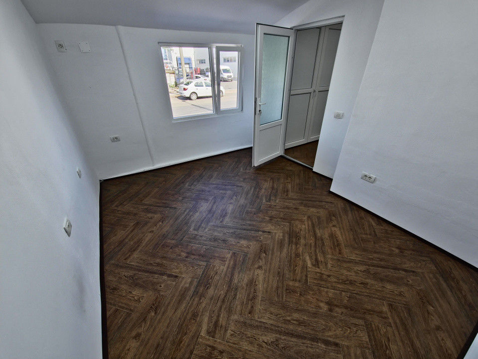 Hala 145 mp si spatiu de birouri Interioară 3 nr 1 2 intrări renovată